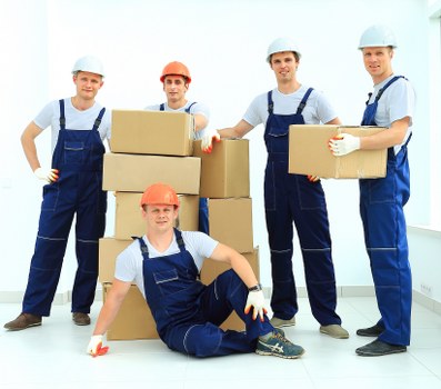 Local moving help for flats, houses, and businesses in West Heath